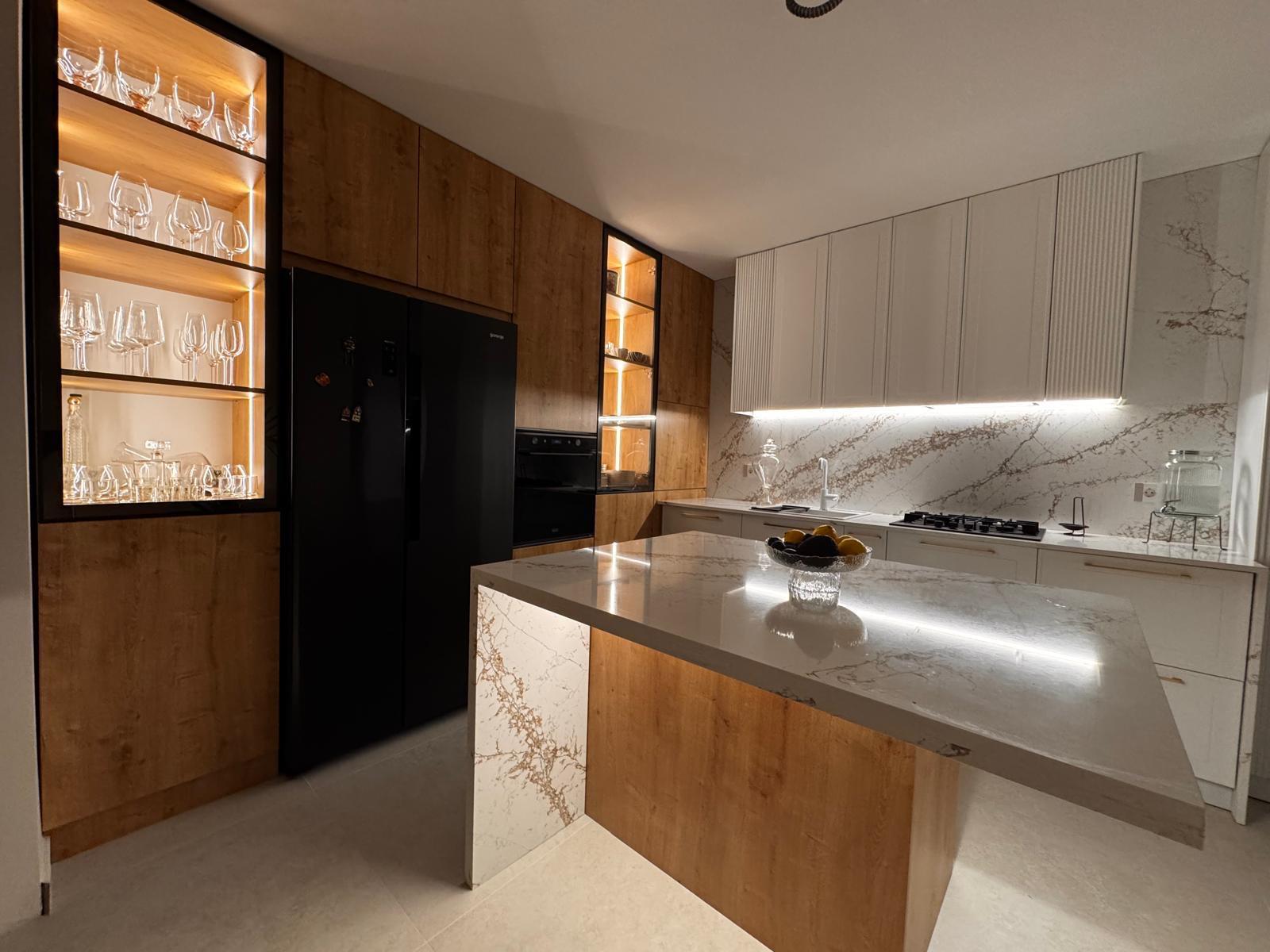 Taj Mahal Quartz – 10