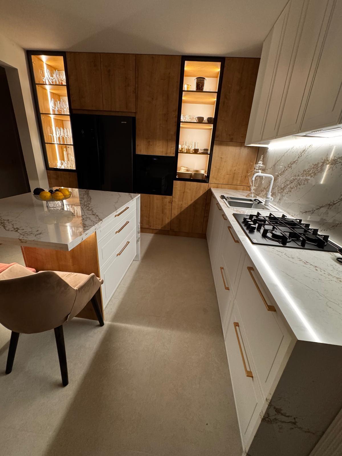 Taj Mahal Quartz – 12