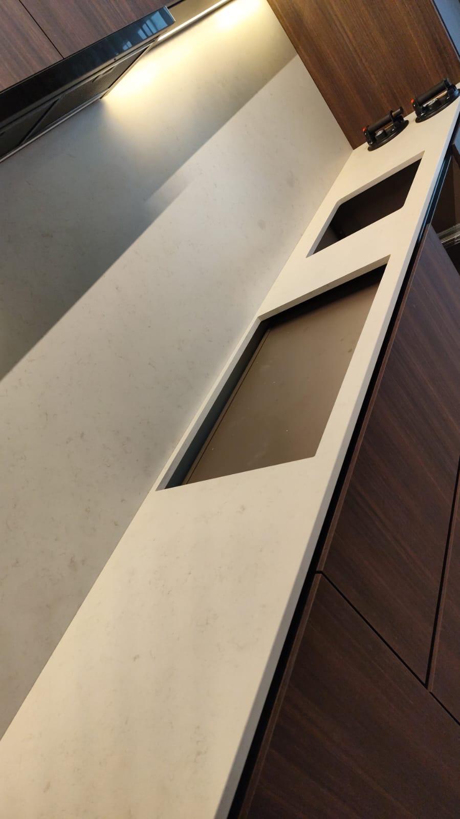 Montaj blat quartz crem